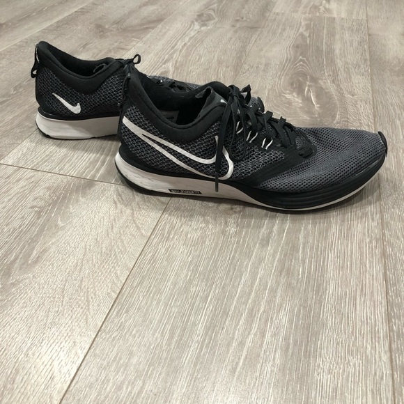 Nike zoom sneakers - Picture 1 of 7